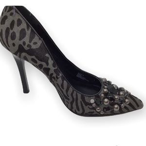 BCBG Generation gray and black zebra w/ pearl toe